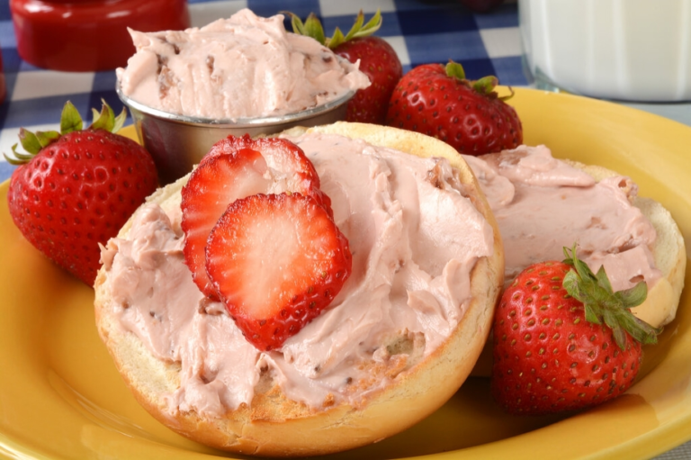 Strawberry Cream Cheese Delight: A Perfect Blend of Sweet and Savory